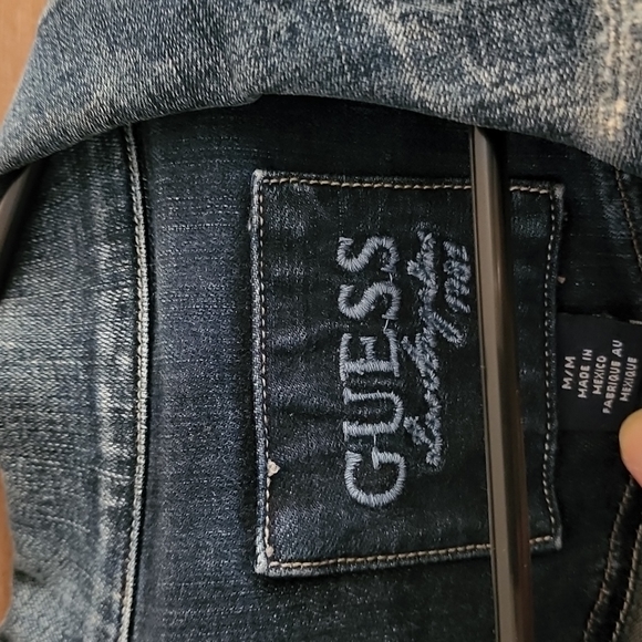 Guess distressed jean jacket size medium - Picture 3 of 4